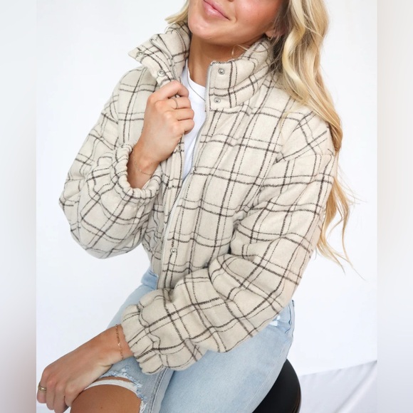 Boutique Plaid Puffer Jacket - Picture 2 of 10